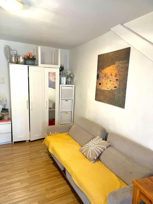 Apartment Near Central Station Цюрих Екстер'єр фото